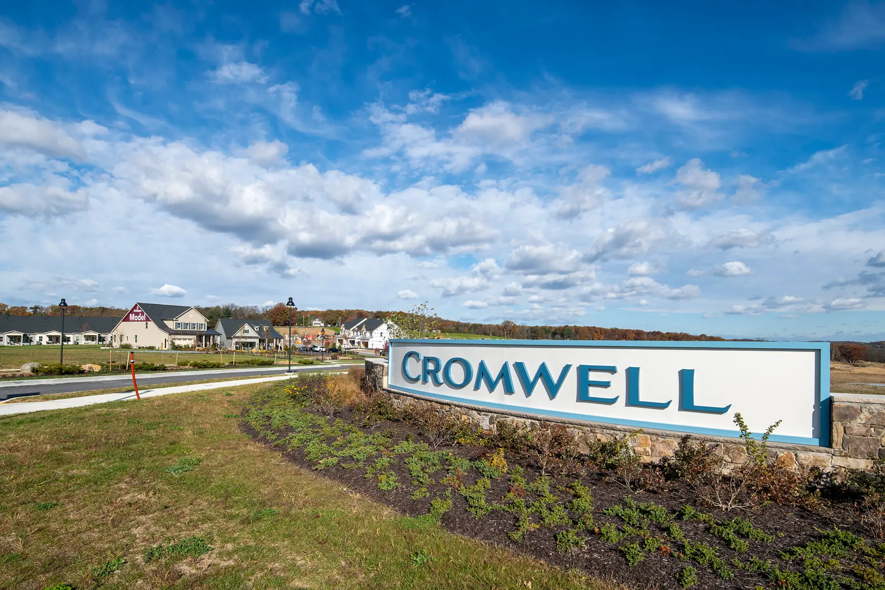 Cromwell community entrance sign